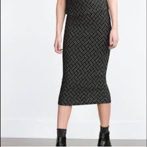 Zara Long Pencil Skirt - Picture 1 of 6